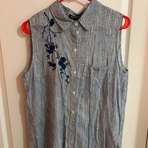 Hi-slow buttoned blouse